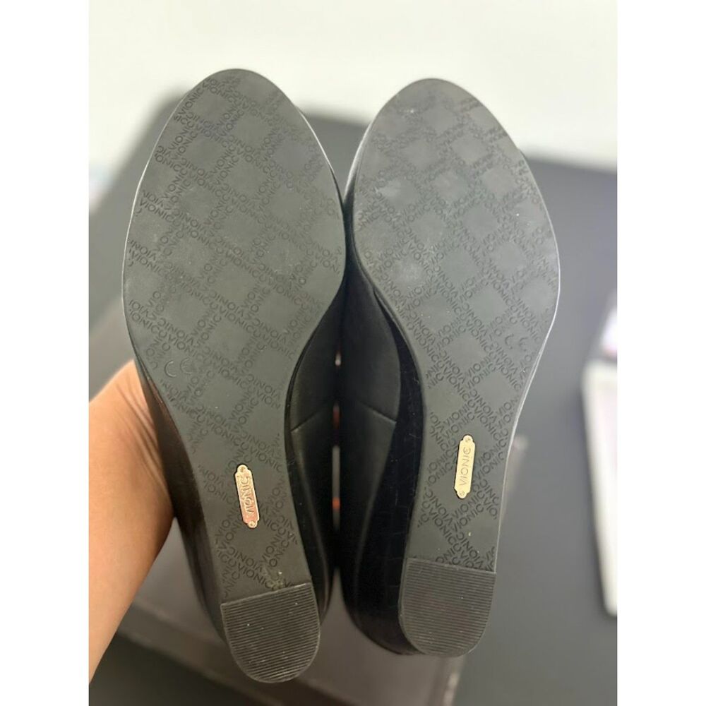 Womens Black Vionic Heels Croc Embossed Size 7.5